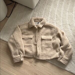 NEW- H&M Divided Teddy Faux Shearling Cropped Jacket